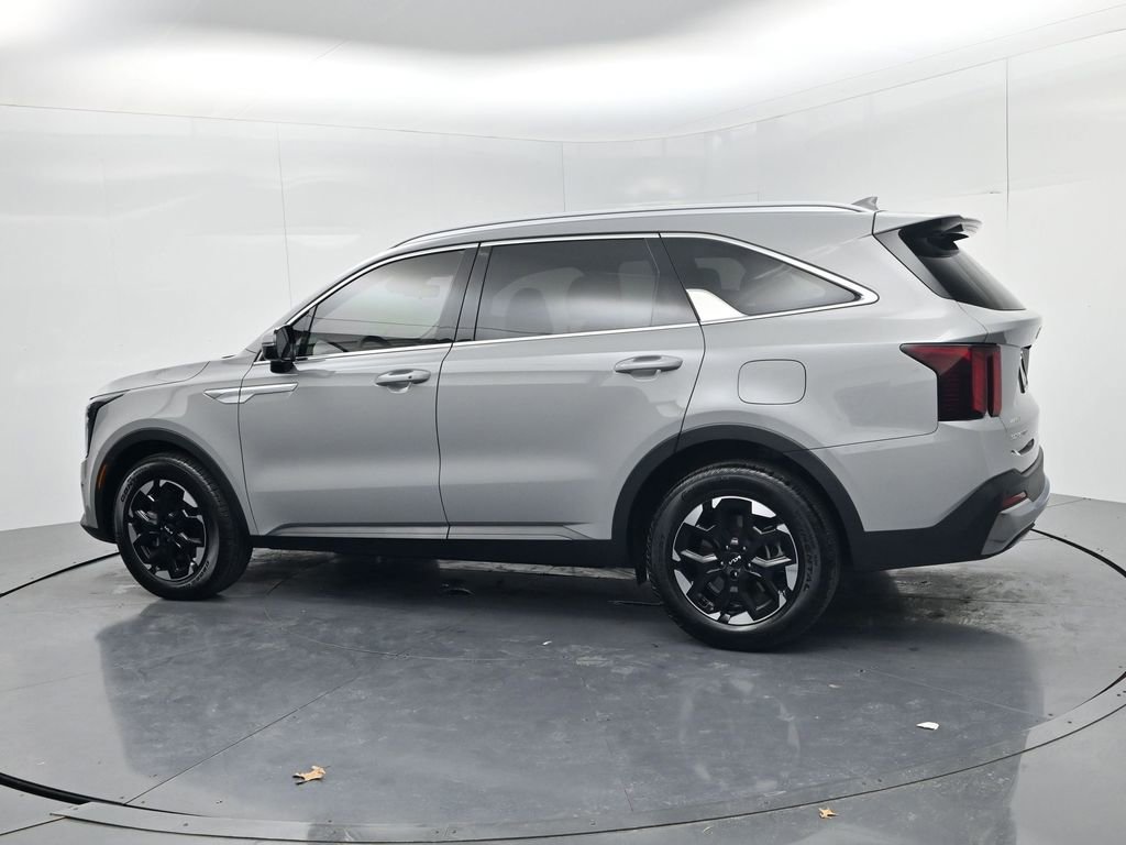 Used 2025 Kia Sorento S w/ Panoramic Sunroof Package image 5