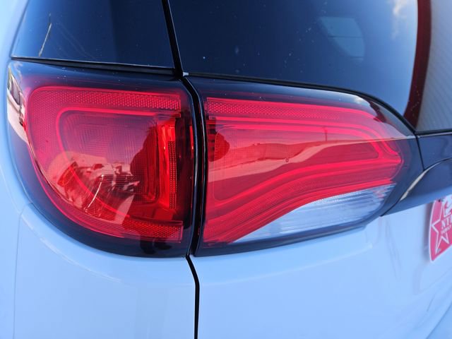 Used 2024 Chrysler Voyager LX FWD image 19