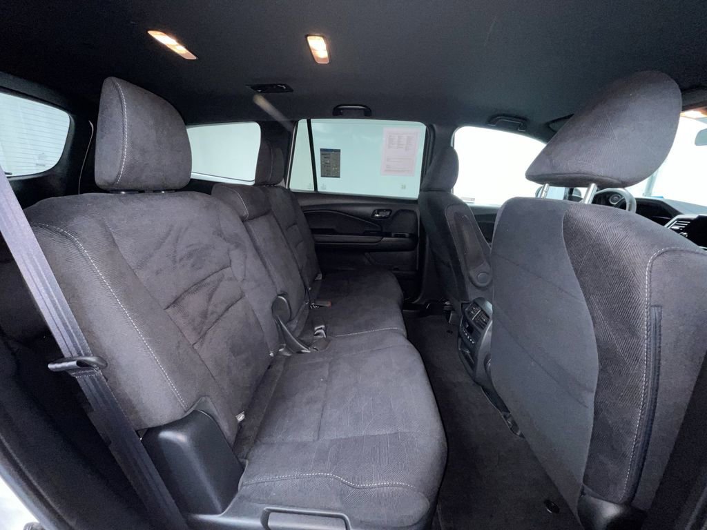 Used 2022 Honda Pilot Sport image 16