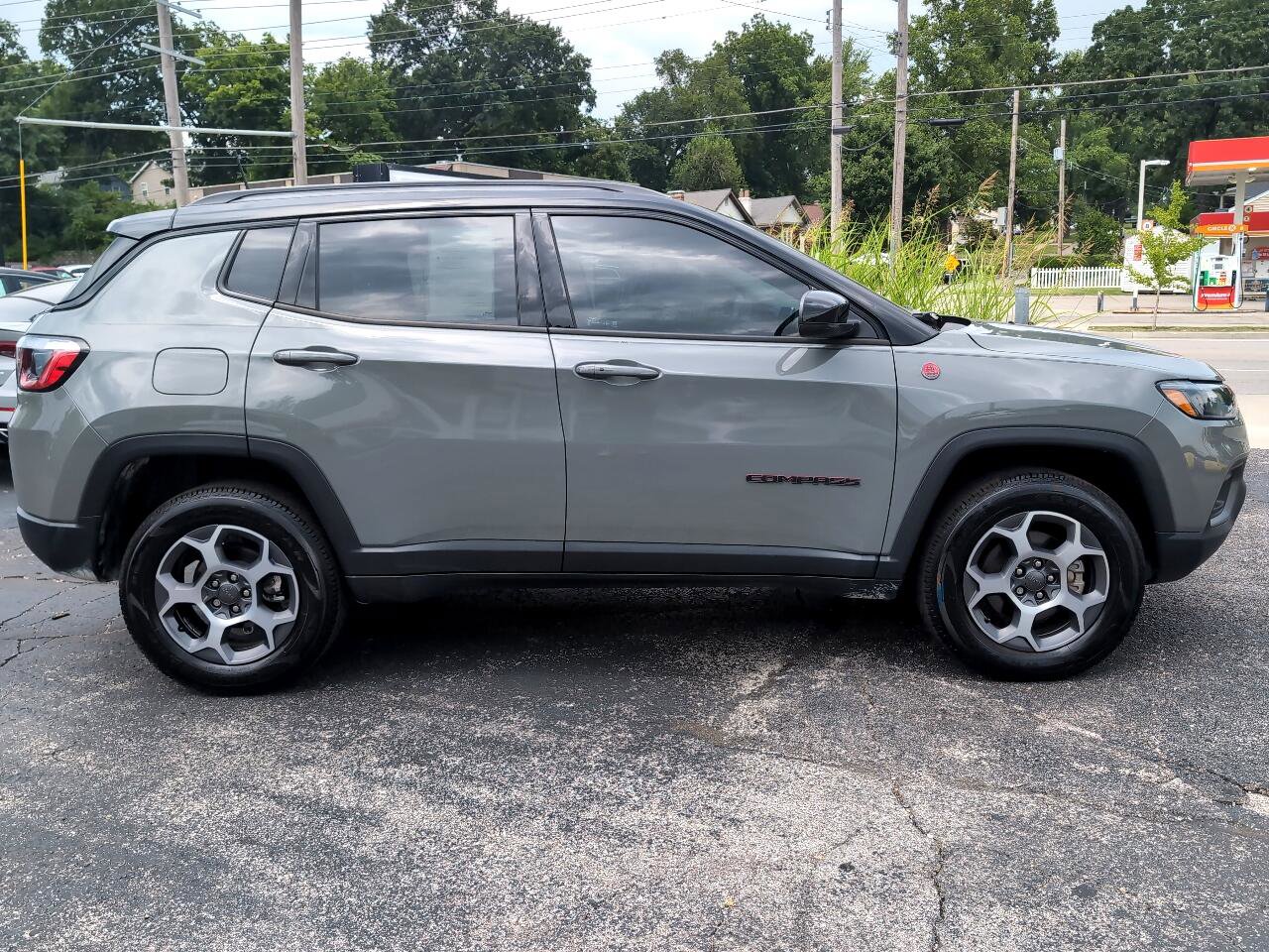 Used 2022 Jeep Compass Trailhawk w/ Trailhawk Convenience Group image 12