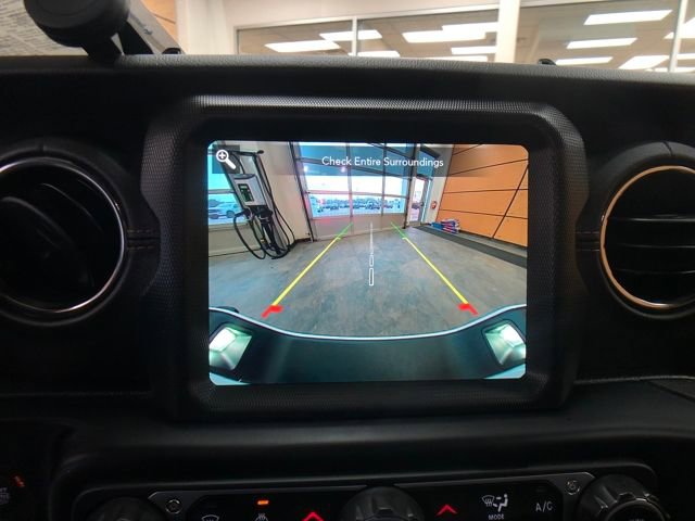 Used 2023 Jeep Gladiator Overland image 17