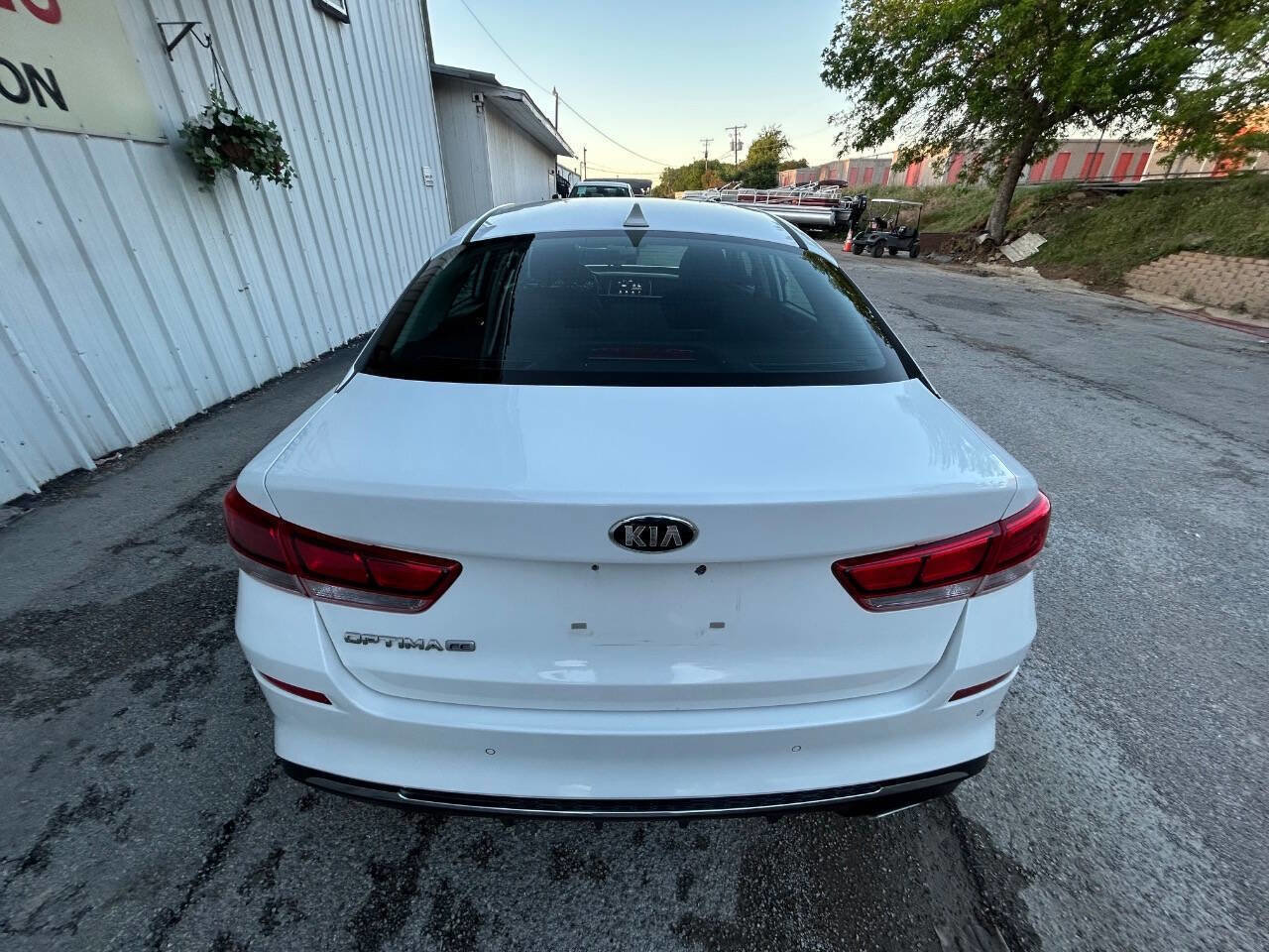 Used 2019 Kia Optima LX image 10
