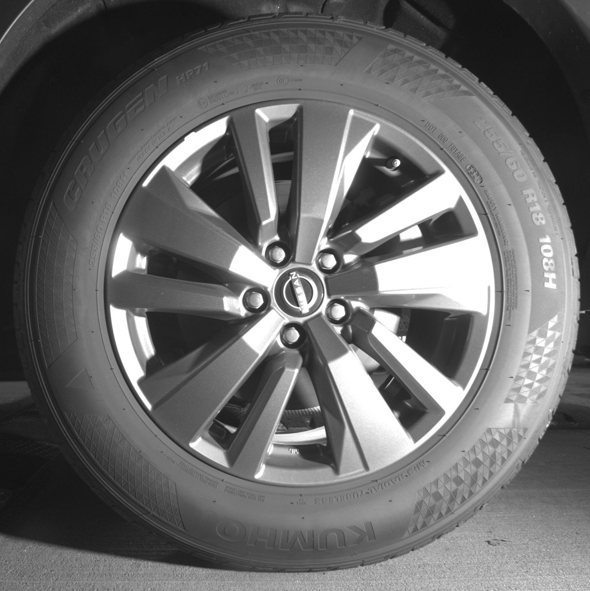 Used 2025 Nissan Pathfinder SV image 14