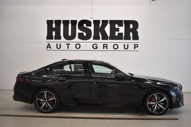 New 2027 BMW 550e xDrive w/ Executive Package AWD/4WD image 2
