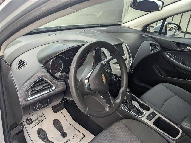 Used 2018 Chevrolet Cruze LS FWD image 8