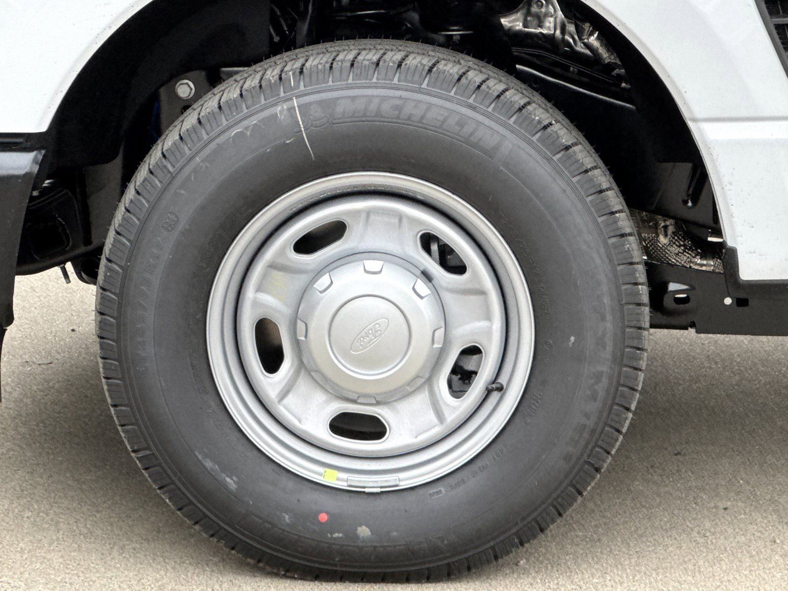 New 2026 Ford F250 XL w/ F-250 >10K GVWR Package image 27