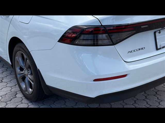 Certified 2023 Honda Accord EX image 17