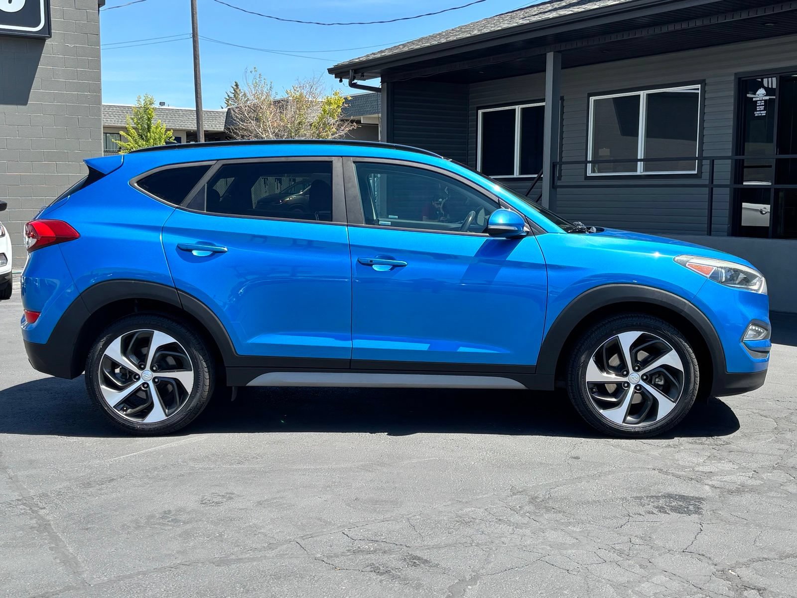 Used 2018 Hyundai Tucson Value w/ Cargo Package AWD/4WD image 5