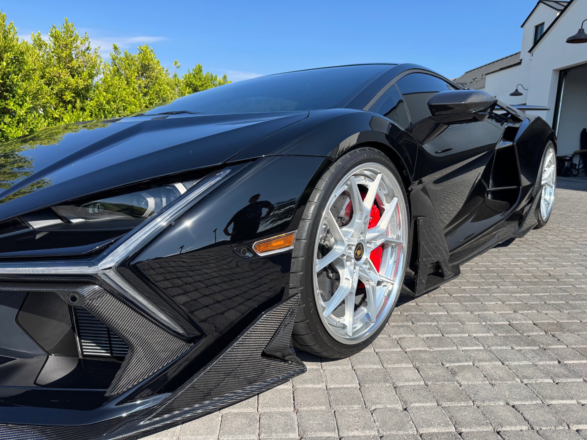 Used 2024 Lamborghini Revuelto image 7