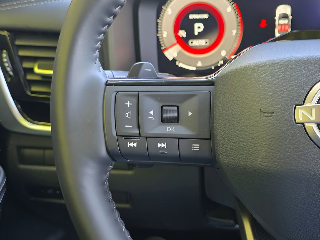 Used 2025 Nissan Rogue SL w/ Tech Package AWD/4WD image 22