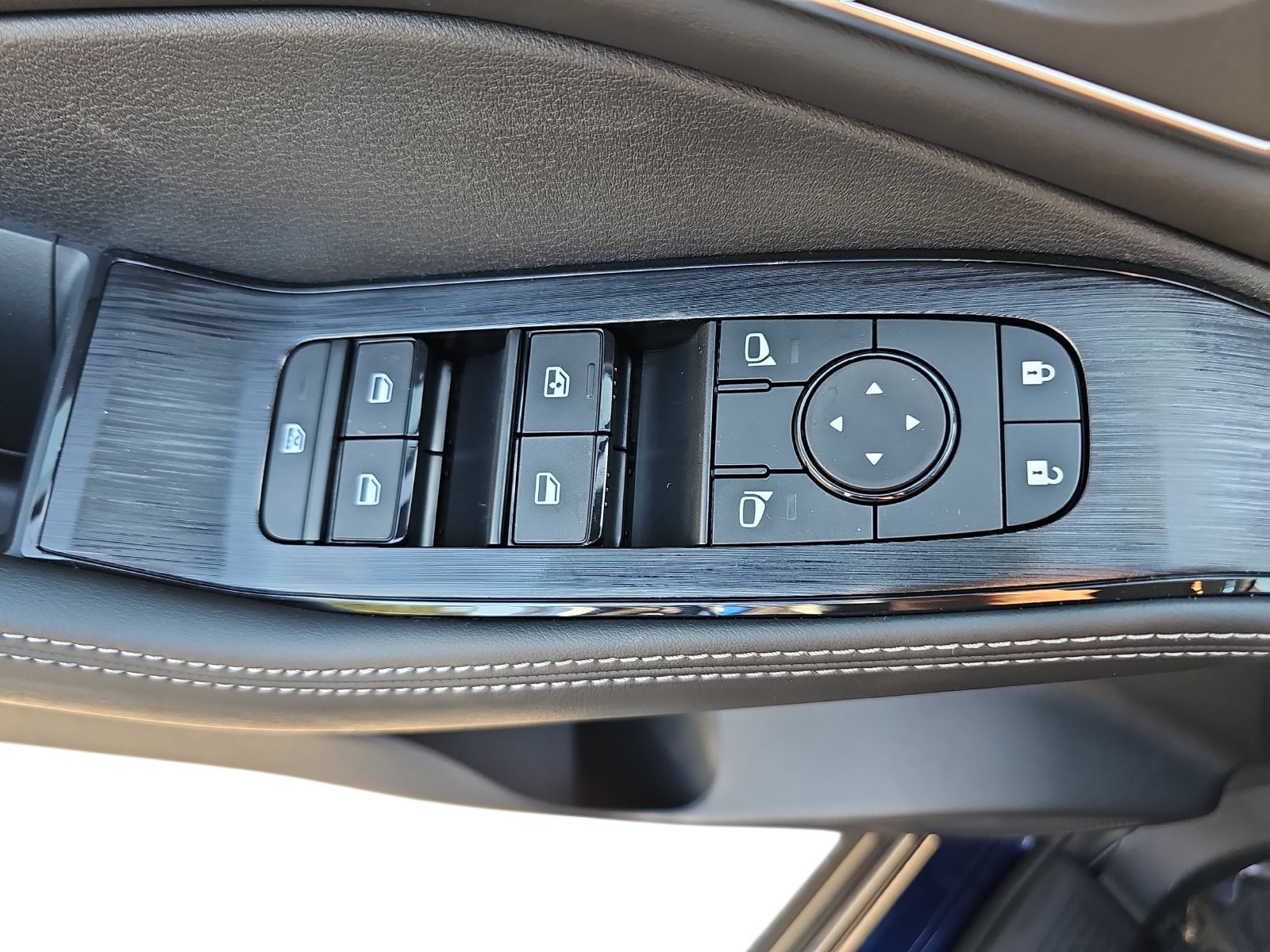 New 2026 Nissan Rogue Platinum w/ Platinum Premium Package AWD/4WD image 27