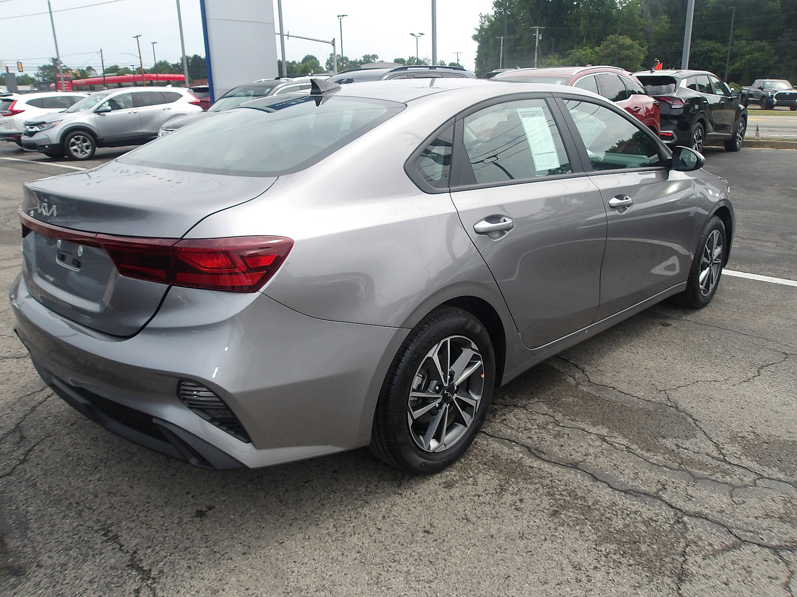 Used 2023 Kia Forte LXS FWD image 7
