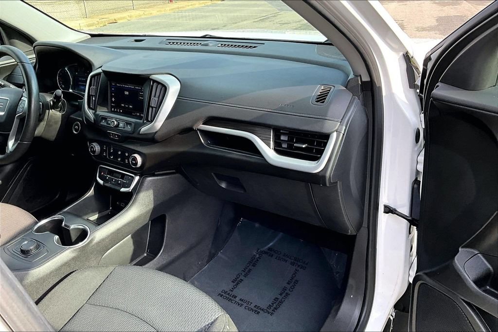 Used 2024 GMC Terrain SLE w/ Elevation Edition FWD image 15