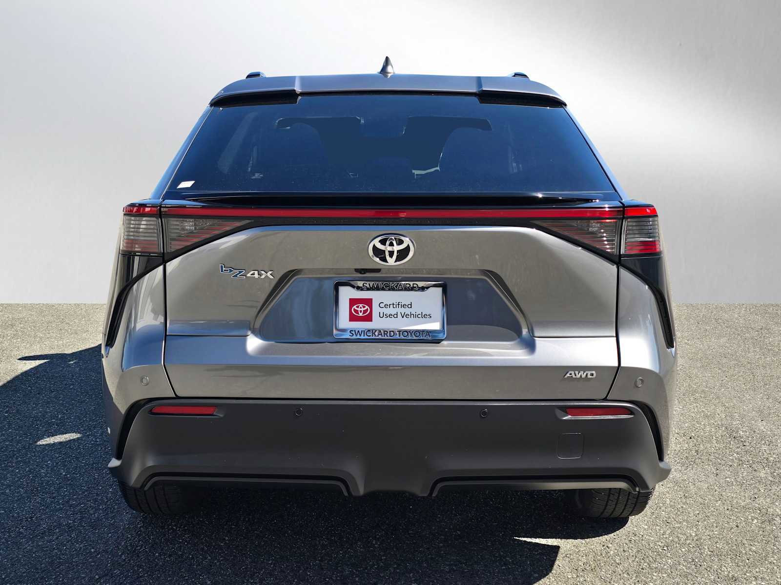 Certified 2023 Toyota bZ4X XLE w/ Weather Package AWD/4WD image 4