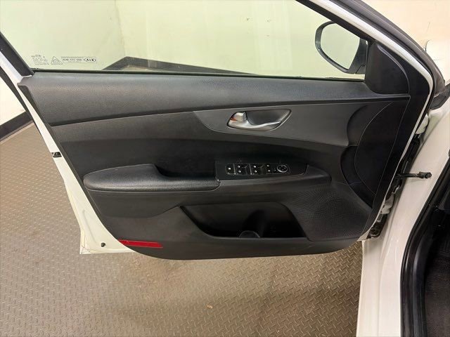 Used 2020 Kia Forte LXS image 14