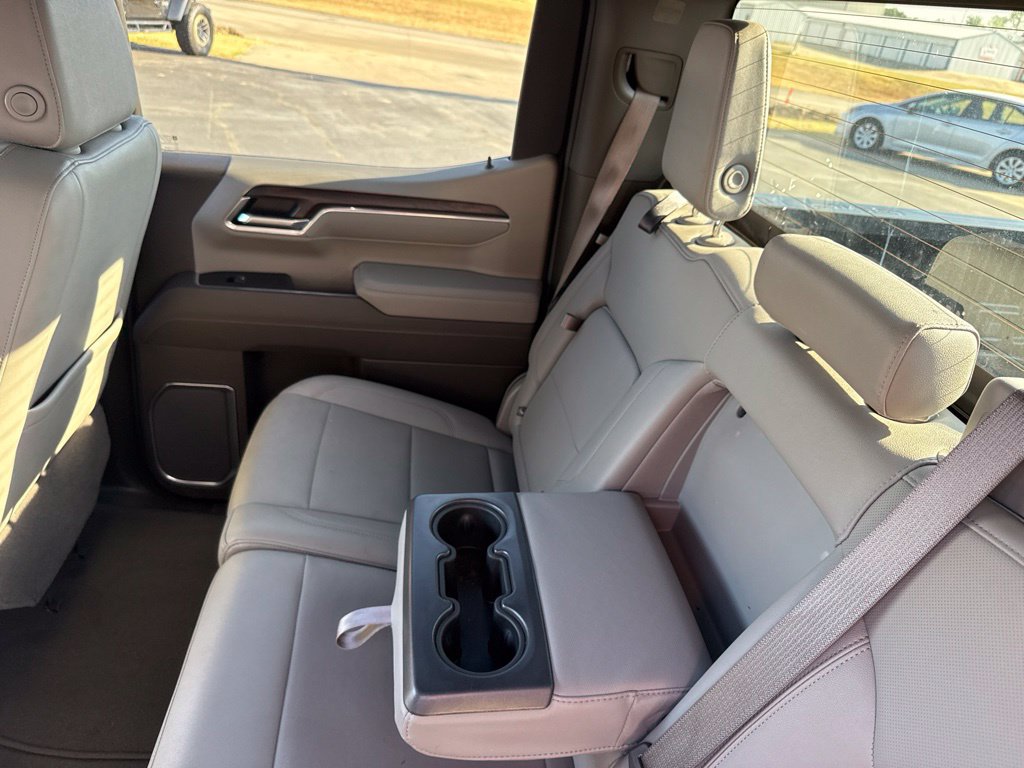Used 2025 GMC Sierra 1500 SLT AWD/4WD image 27