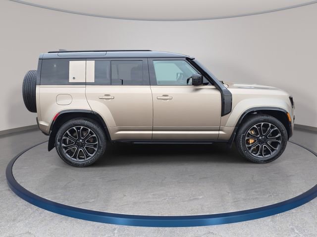 New 2026 Land Rover Defender 110 OCTA image 4