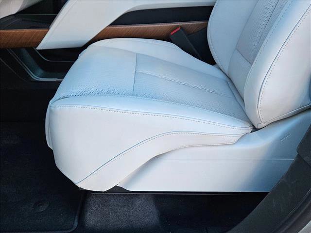 New 2026 Cadillac Vistiq Sport video 4