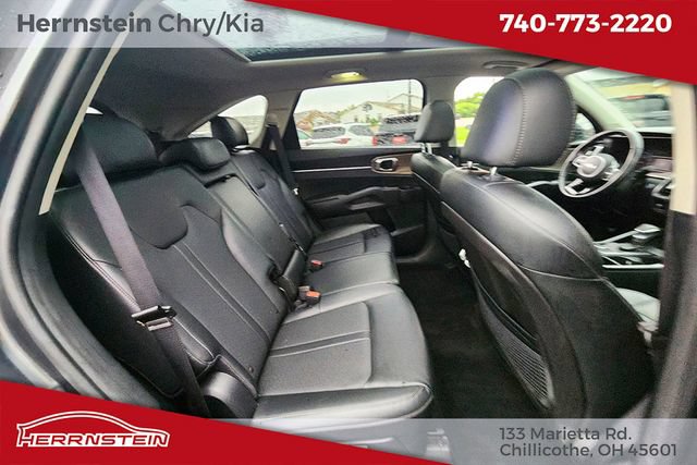 Used 2022 Kia Sorento S w/ Panoramic Sunroof Package AWD/4WD image 28