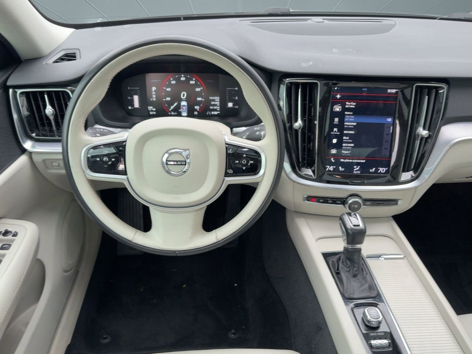 Used 2019 Volvo S60 T5 Momentum image 25