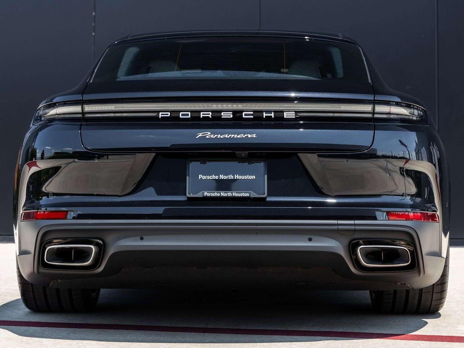 Certified 2025 Porsche Panamera image 10