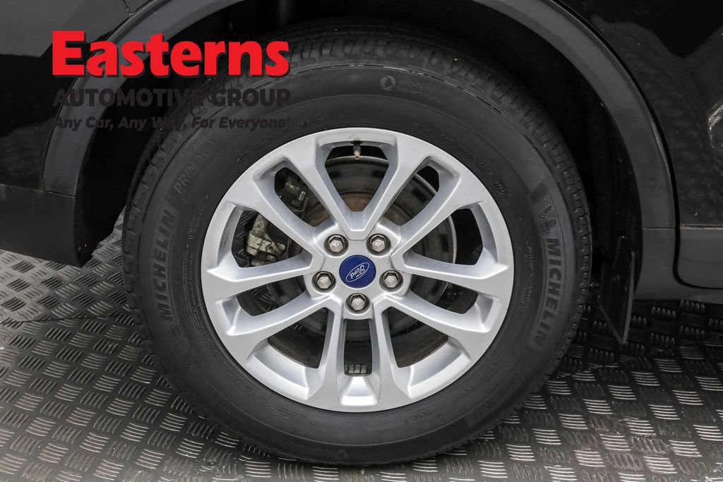 Used 2022 Ford Escape SE image 29