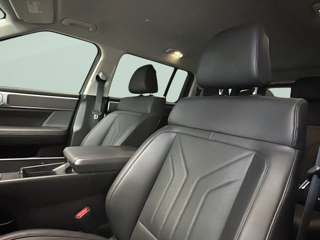 Used 2025 Hyundai Santa Fe SEL image 9
