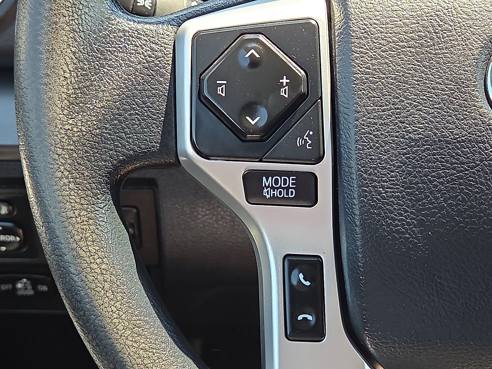 Used 2018 Toyota Tundra SR5 w/ TRD Sport Package AWD/4WD image 21
