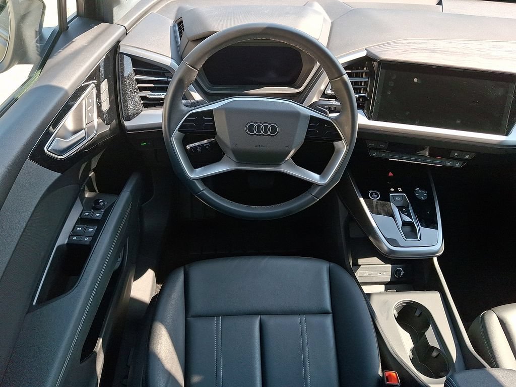 Used 2025 Audi Q4 e-tron Premium w/ Convenience Package RWD image 11