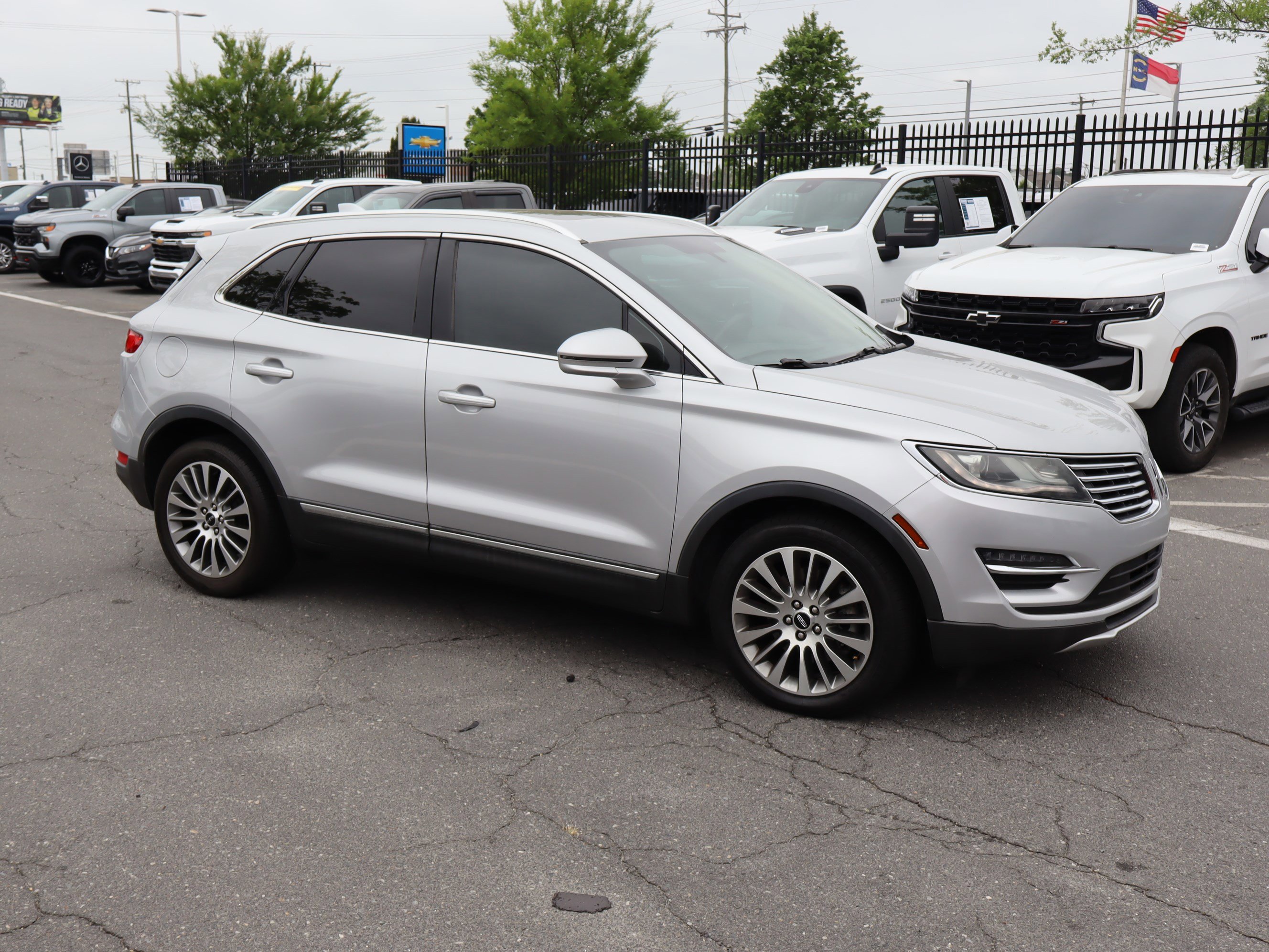 Used 2018 Lincoln MKC Reserve FWD video 2