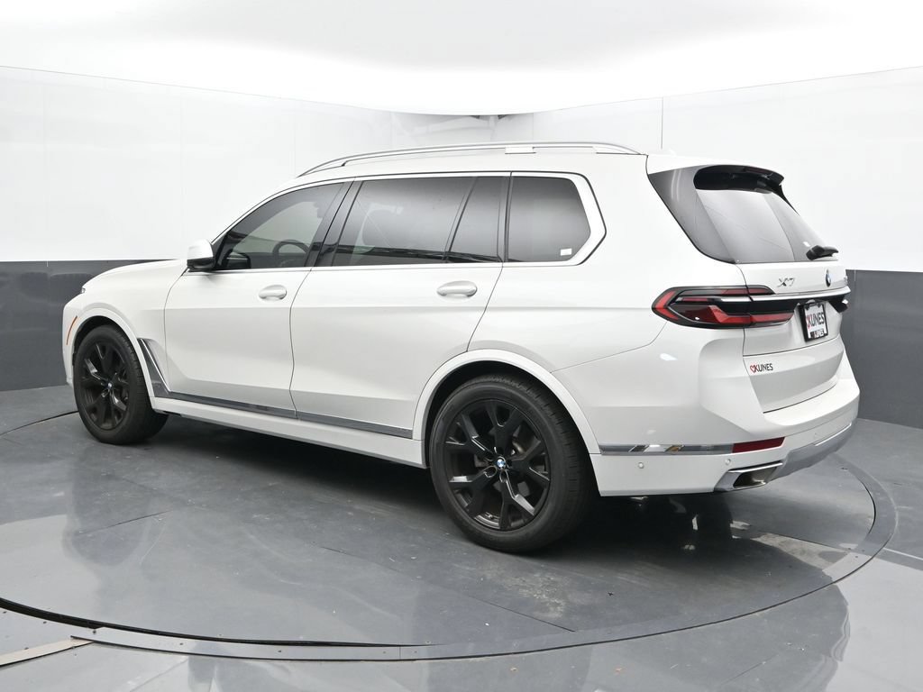 Used 2023 BMW X7 xDrive40i AWD/4WD image 9