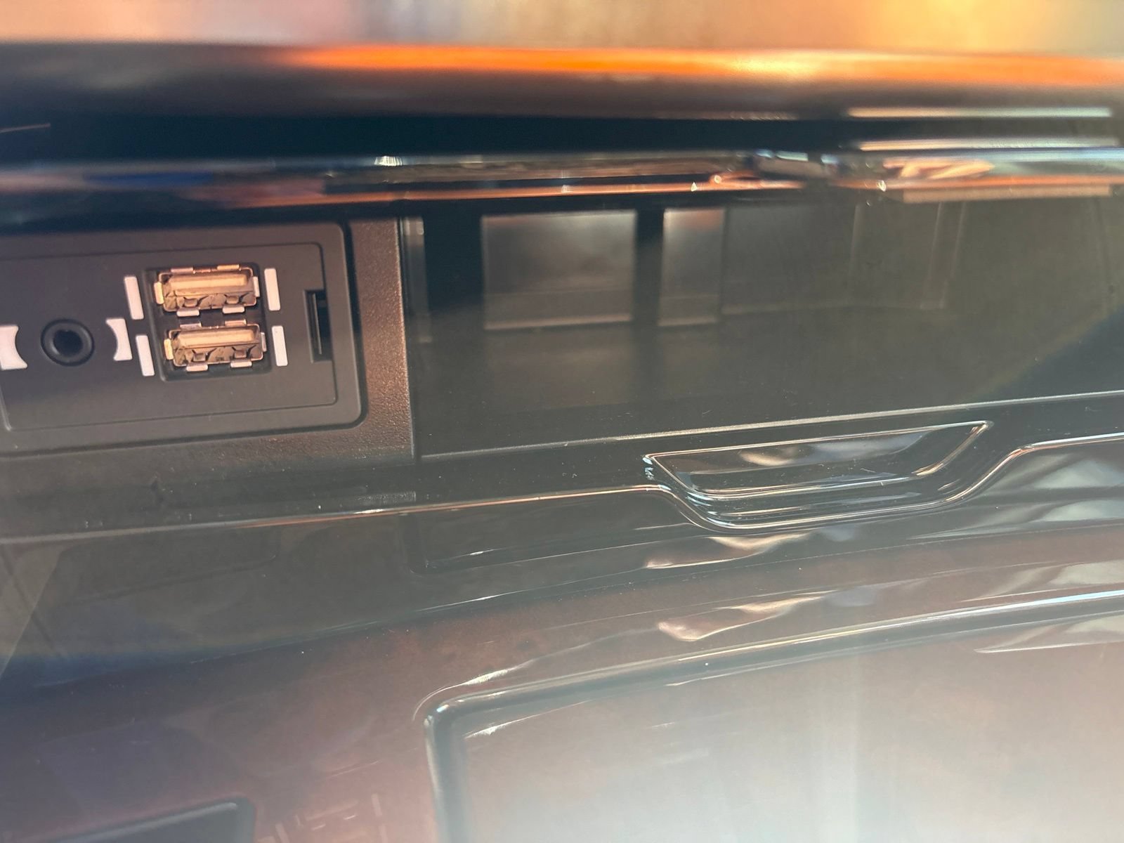 Used 2019 Lexus LX 570 4WD w/ Luxury Package image 28