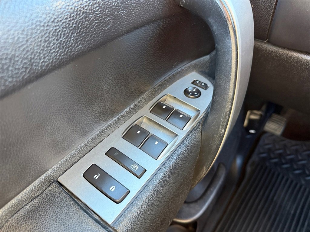Used 2013 Chevrolet Silverado 1500 LT image 19
