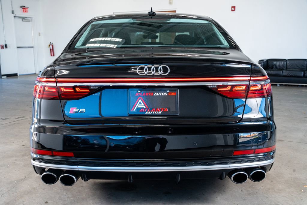 Used 2020 Audi S8 L image 7