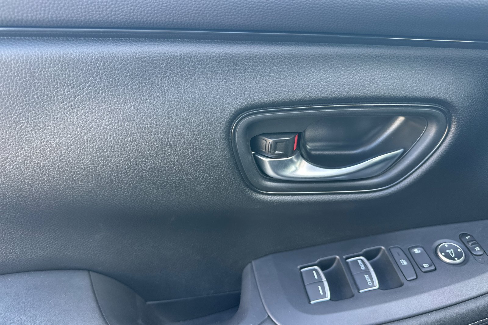 Certified 2024 Honda HR-V EX-L image 11