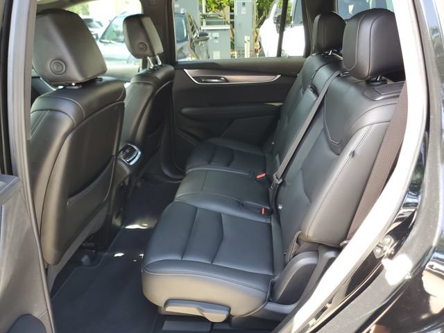 Certified 2024 Cadillac XT6 Luxury FWD image 14