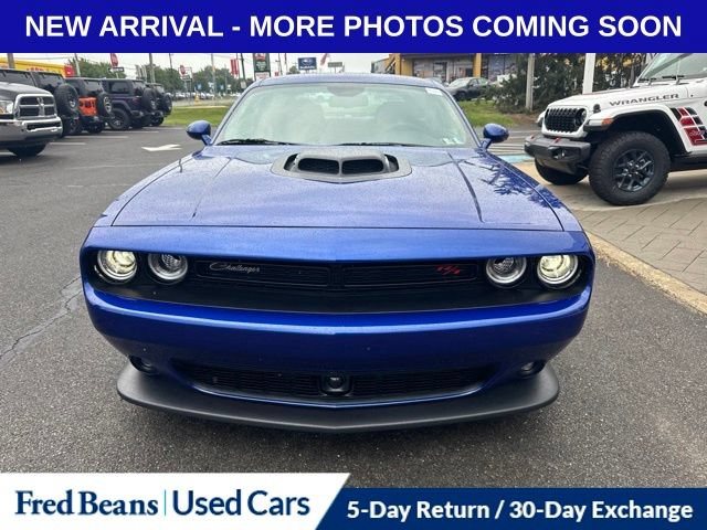Used 2022 Dodge Challenger R/T Scat Pack w/ Shaker Package RWD image 7