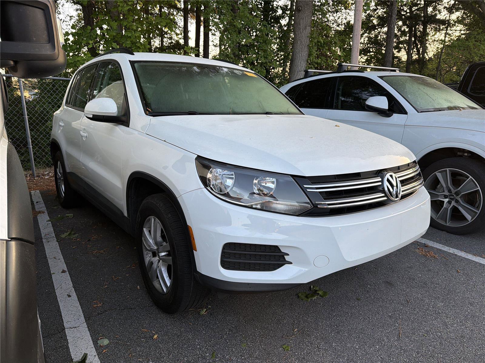 Used 2016 Volkswagen Tiguan S FWD image 3