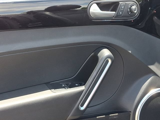 Used 2013 Volkswagen Beetle 2.5 FWD image 20