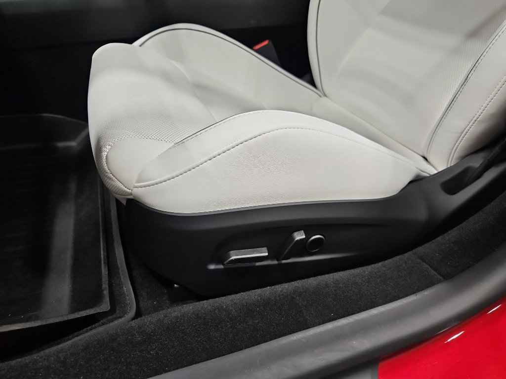 Used 2025 Tesla Model 3 Performance AWD/4WD image 6