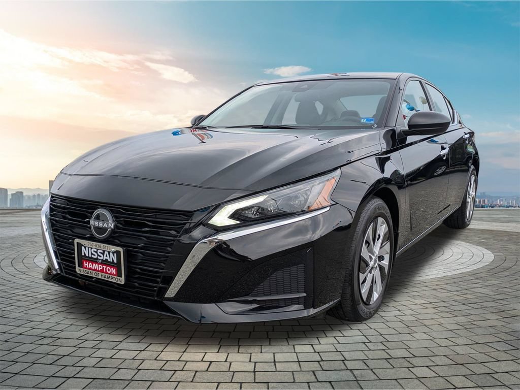 Certified 2025 Nissan Altima 2.5 S FWD image 9