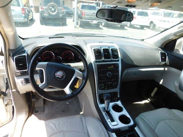 Used 2008 GMC Acadia SLT w/ Convenience Package image 16