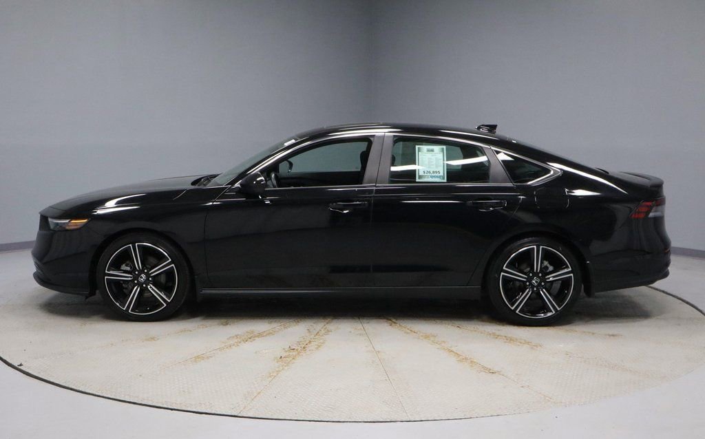 Used 2024 Honda Accord Sport image 7