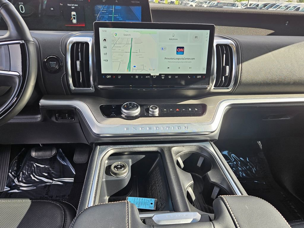 Used 2025 Ford Expedition Platinum AWD/4WD image 19