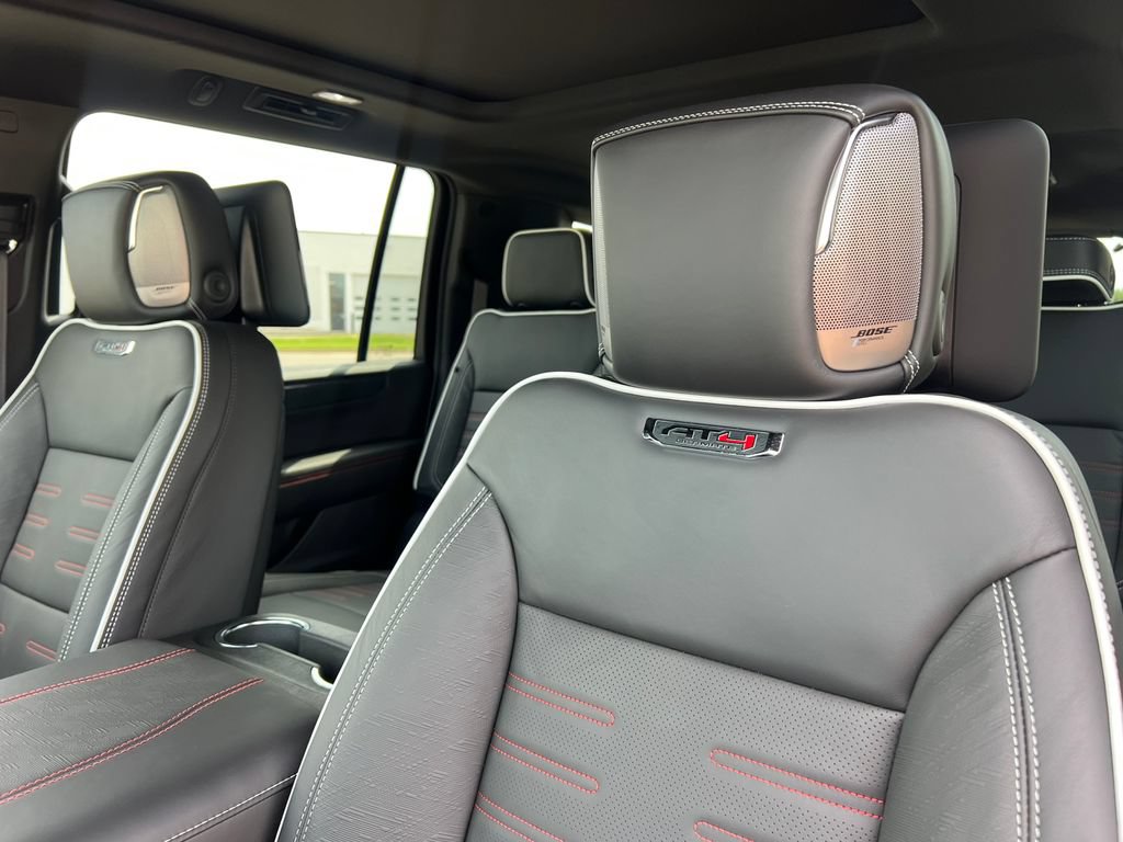 New 2026 GMC Yukon XL AT4 Ultimate w/ LPO, Illumination Package AWD/4WD image 13
