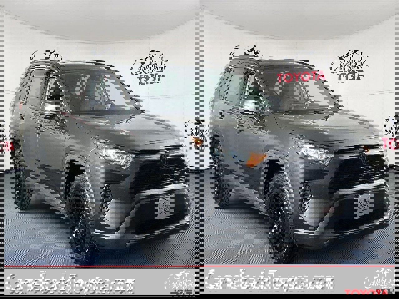 Used 2021 Toyota RAV4 LE image 1