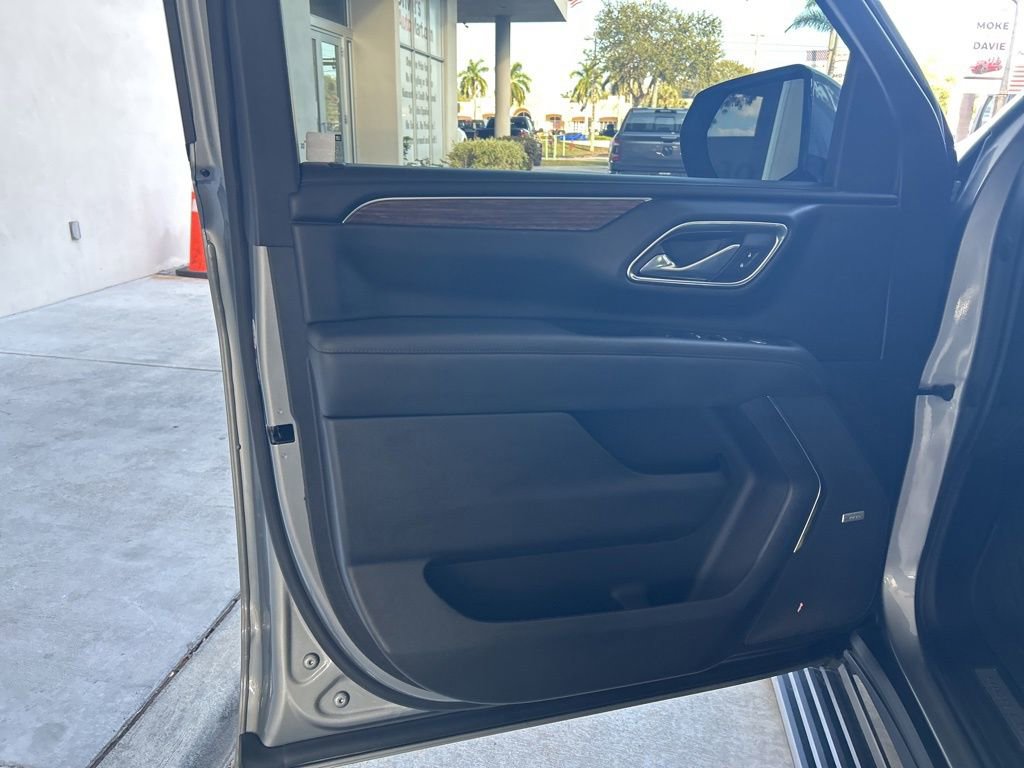 Used 2023 Chevrolet Suburban High Country w/ Max Trailering Package image 46
