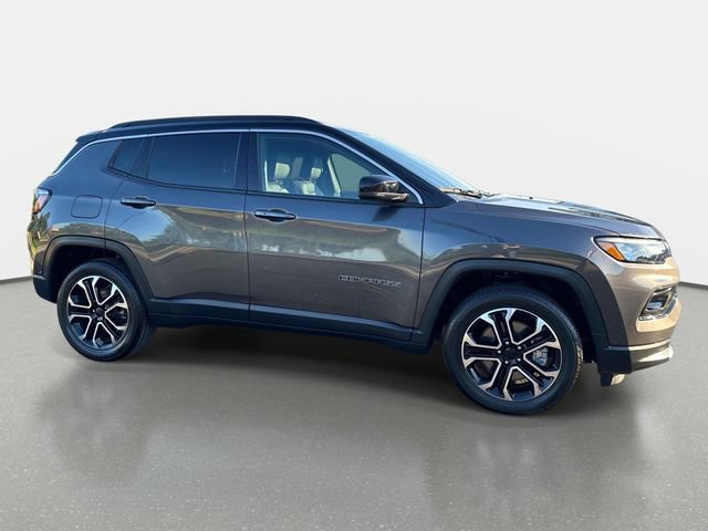 Used 2023 Jeep Compass Limited AWD/4WD image 7