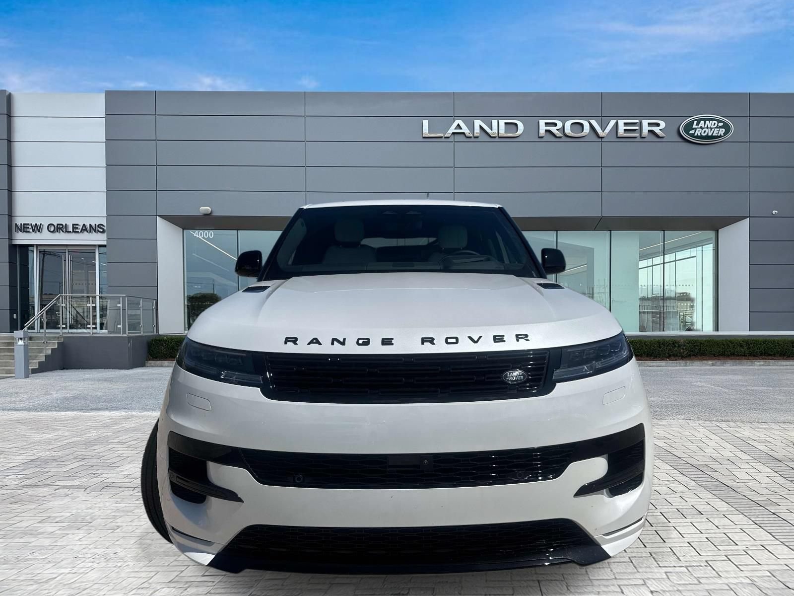 New 2026 Land Rover Range Rover Sport Dynamic SE AWD/4WD image 4
