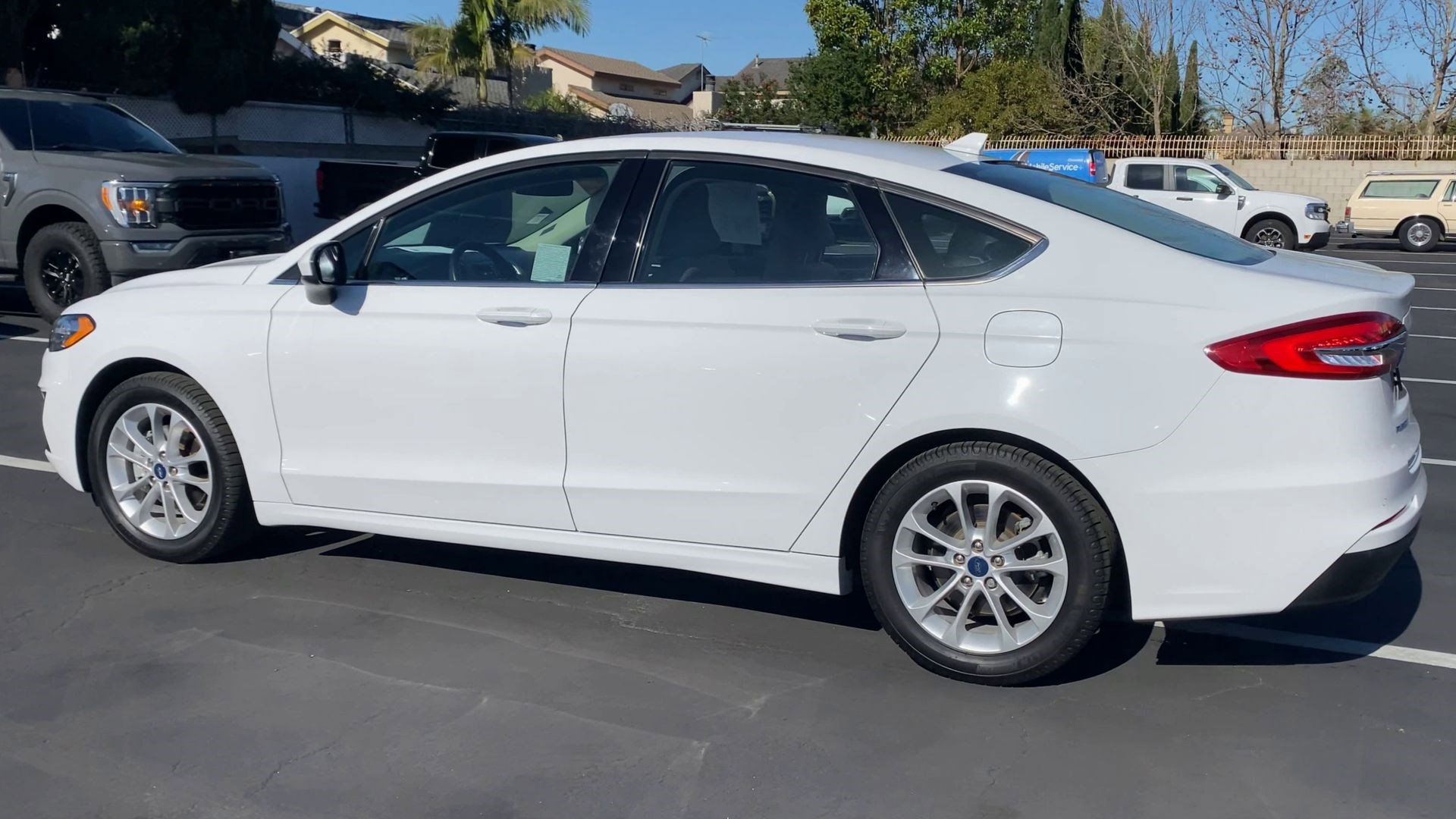 Used 2019 Ford Fusion SE image 10